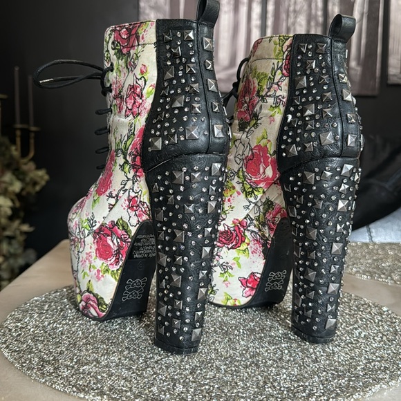 Iron fist floral boots 8 - Picture 3 of 13